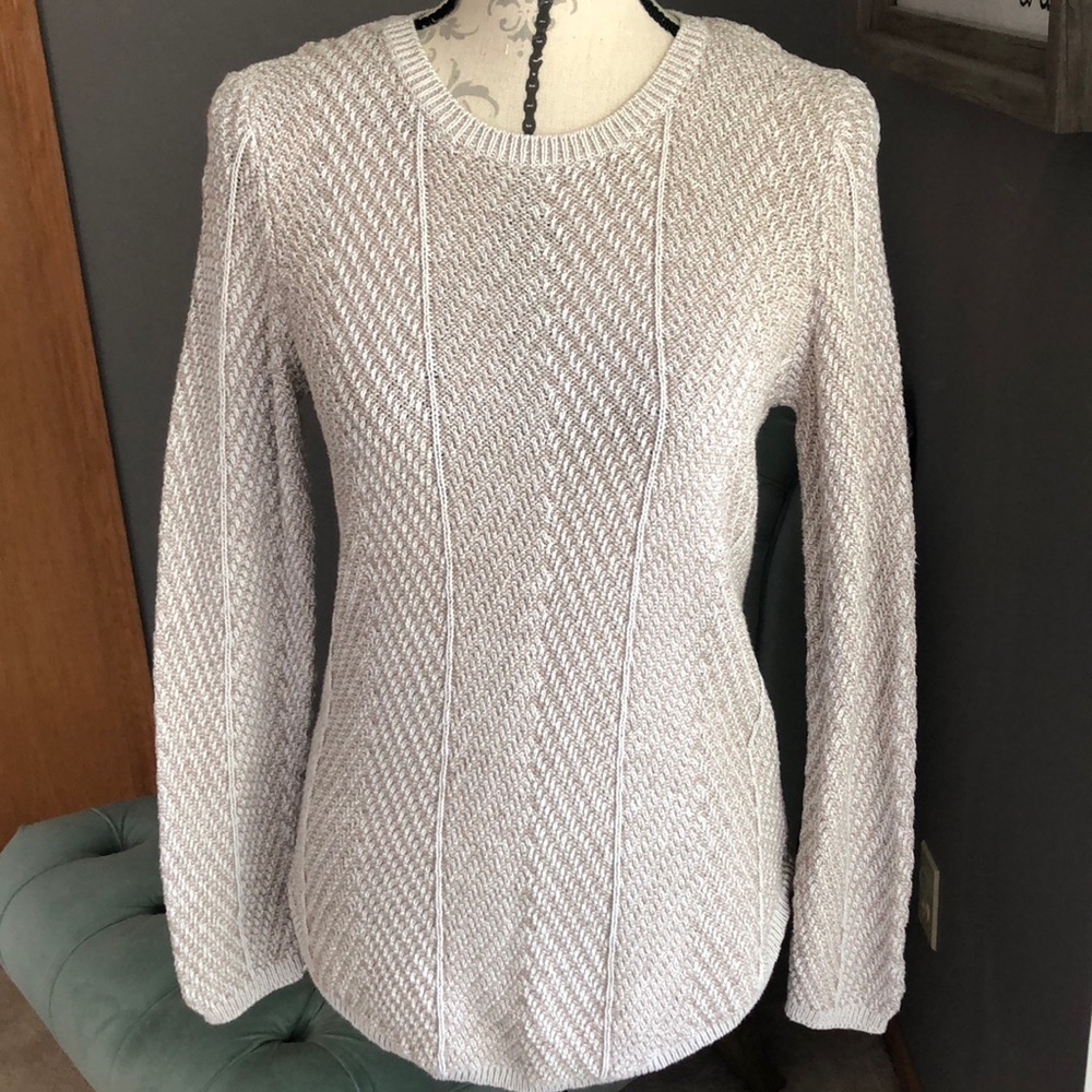Cute sweater!